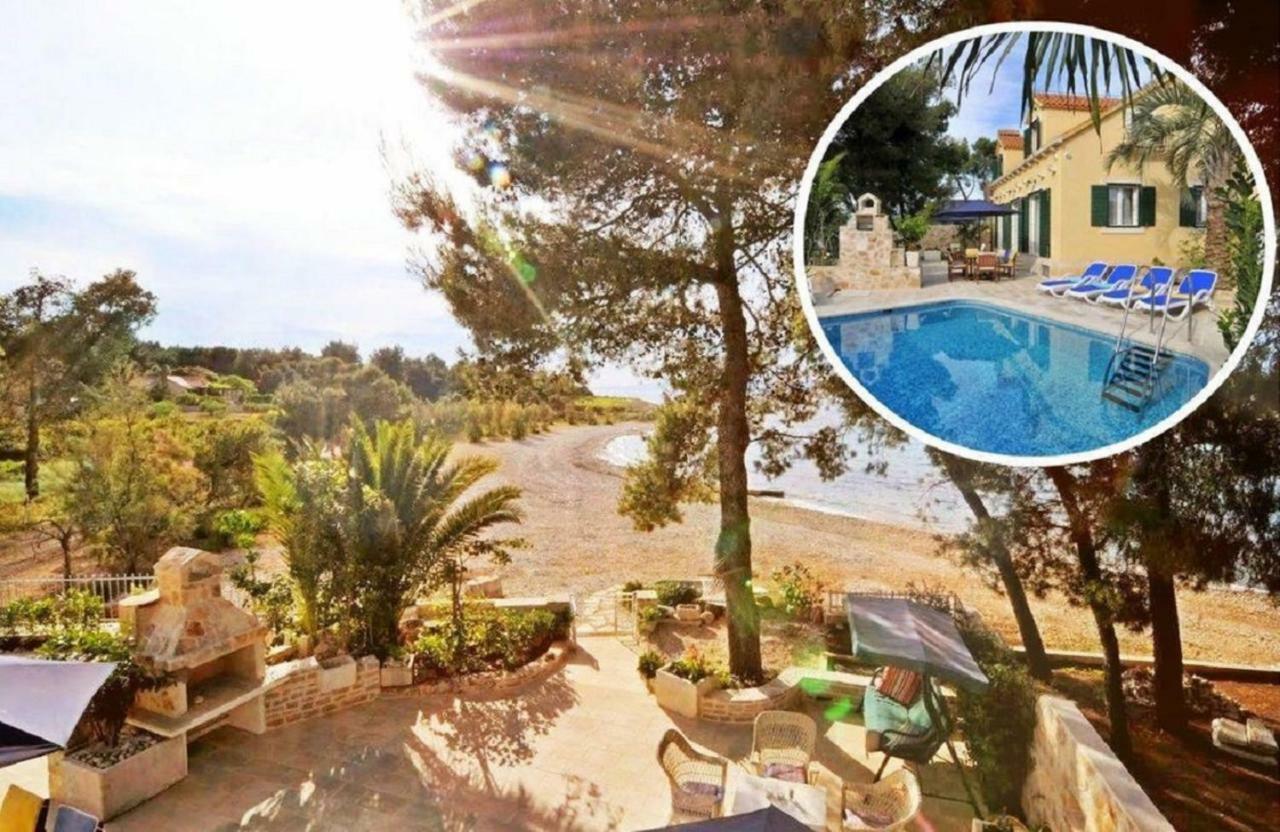 Deluxe Villa Sirena On The Beach With Pool Supetar Exterior foto